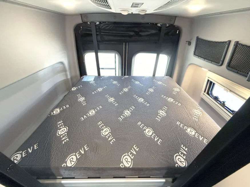 2026 Winnebago Revel Sport 44N | Photo 10 of 19