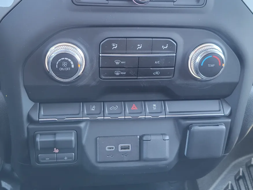 2026 GMC Sierra 2500HD Pro | Photo 17 of 26