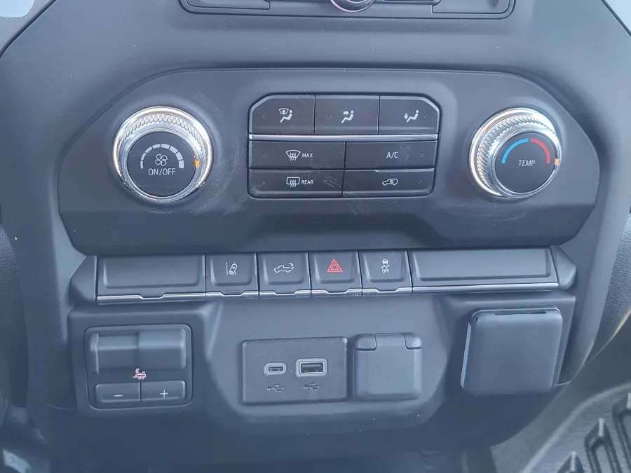 2026 GMC Sierra 2500HD Pro | Photo 17 of 26