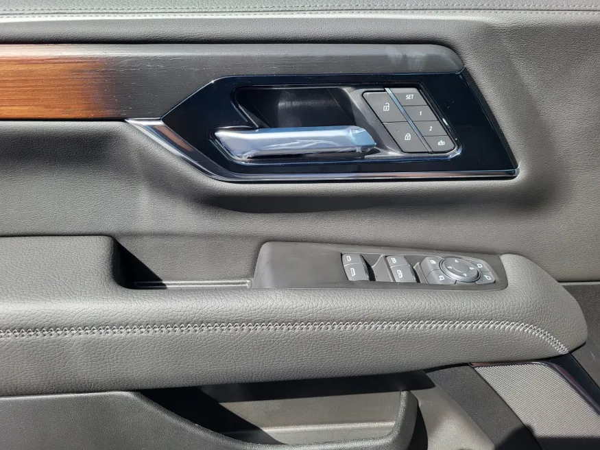 2026 GMC Yukon XL Denali | Photo 18 of 26