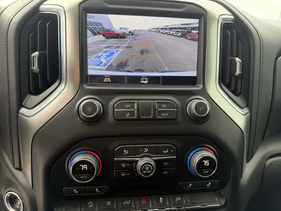 2021 Chevrolet Silverado 1500 LT | Photo 12 of 14