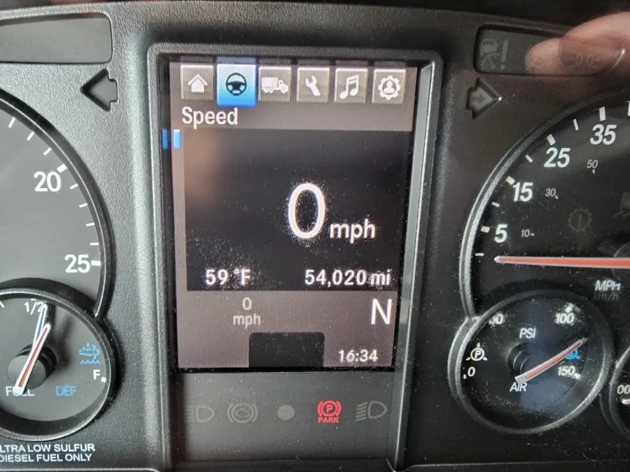 2025 Western Star 47X | Photo 18 of 22