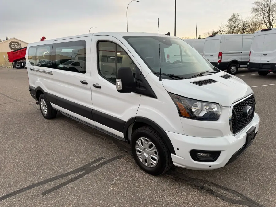 2024 Ford Transit-350 XLT | Photo 16 of 21