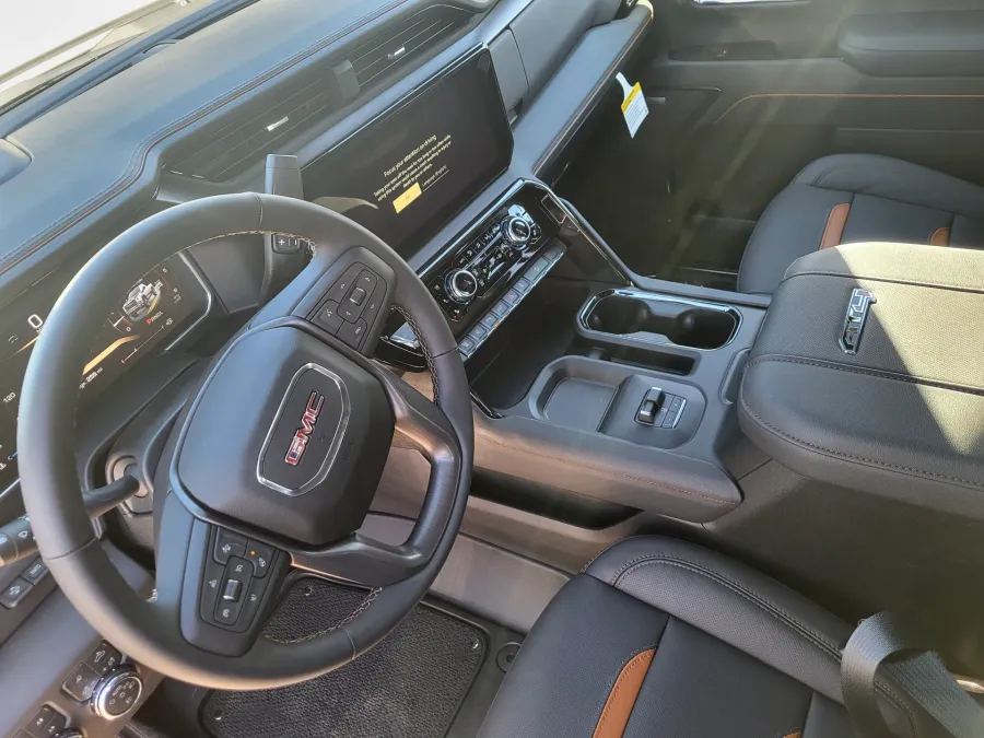 2026 GMC Sierra 2500HD AT4 | Photo 11 of 31