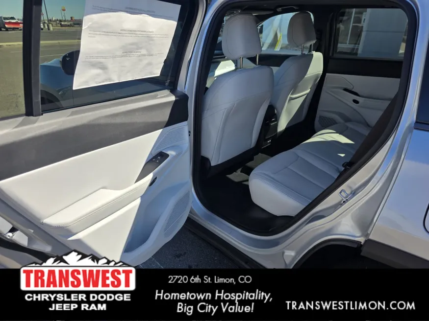 2026 Jeep Cherokee Limited | Photo 10 of 23