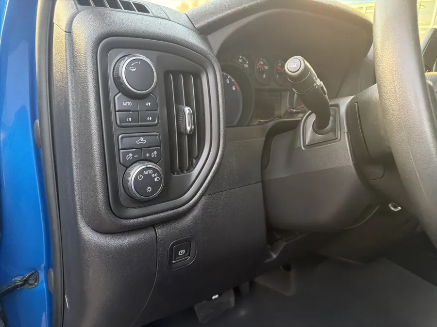 2022 Chevrolet Silverado 1500 Custom Trail Boss | Photo 12 of 19