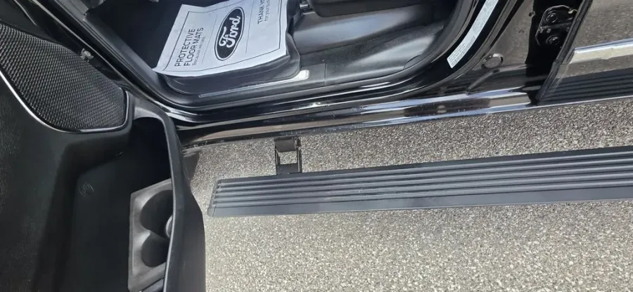 2022 RAM 1500 | Photo 2 of 35