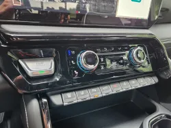 2025 GMC Sierra 2500HD AT4X | Thumbnail Photo 26 of 31