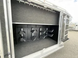 2026 Logan Coach Riot 4HGN | Thumbnail Photo 6 of 18