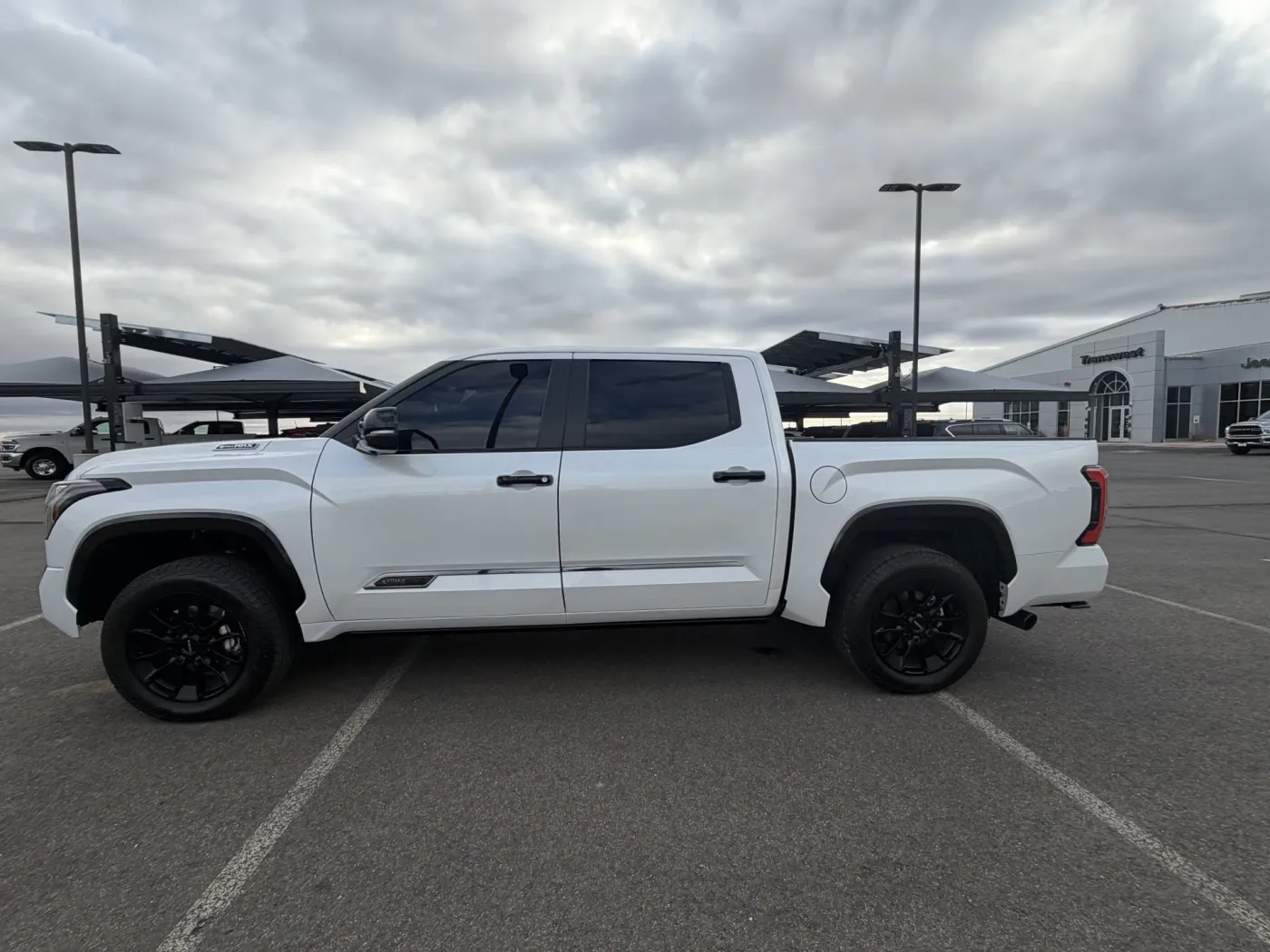 2024 Toyota Tundra 4WD | Photo 5 of 23