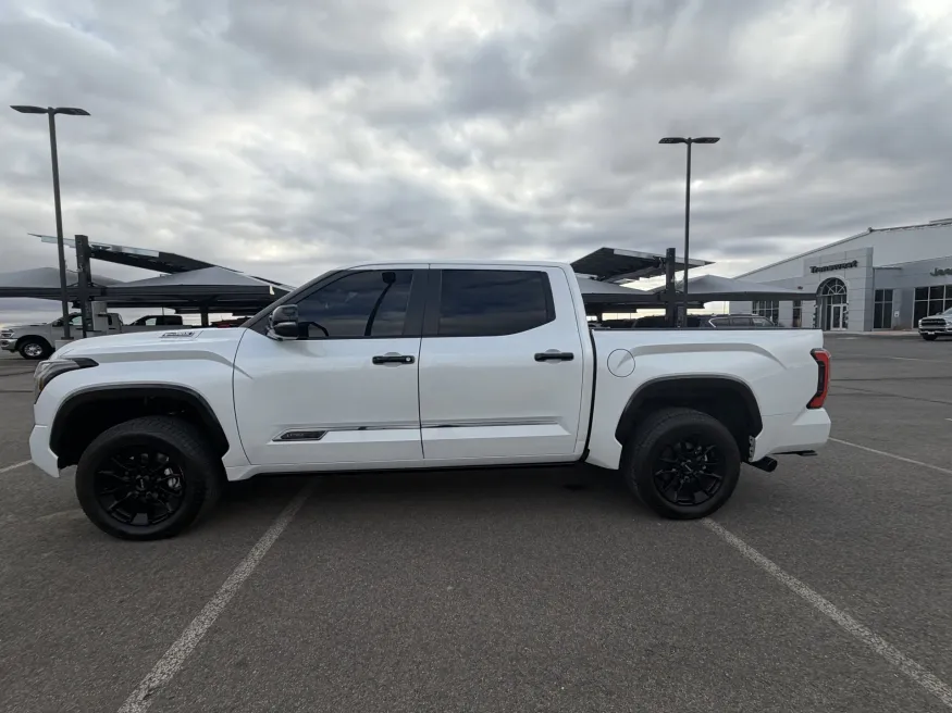 2024 Toyota Tundra 4WD | Photo 5 of 23