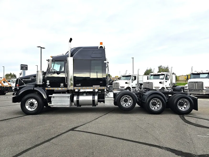 2021 Western Star 4900SA | Photo 16 of 24