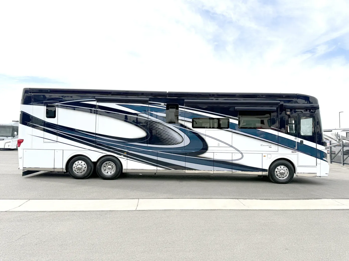 2023 Newmar Essex 4551 | Photo 3 of 34