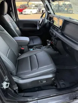 2024 Jeep Wrangler Rubicon | Thumbnail Photo 9 of 14