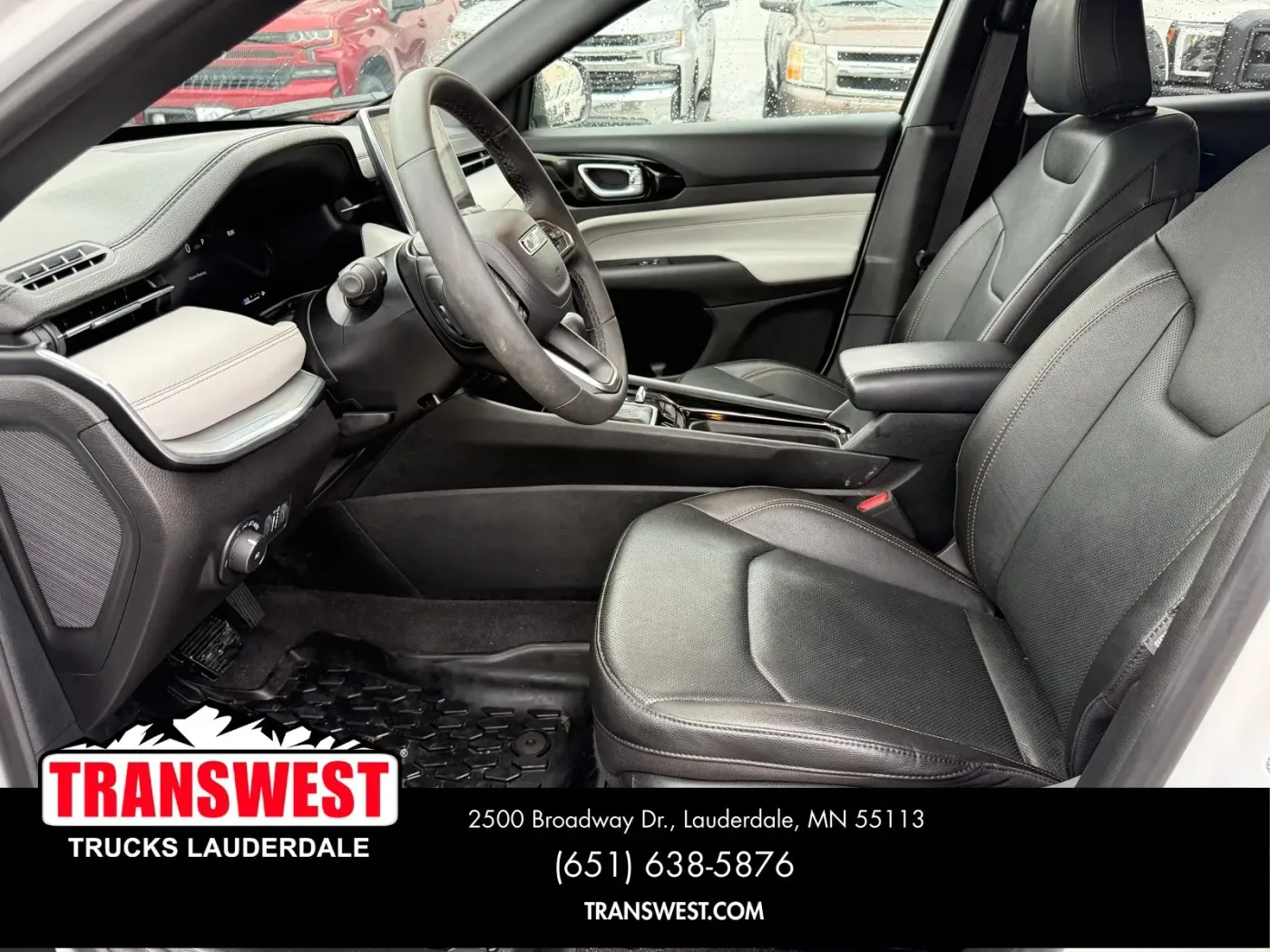 2024 Jeep Compass Limited | Photo 4 of 21