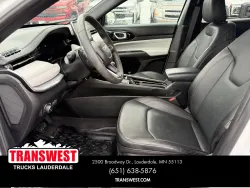 2024 Jeep Compass Limited | Thumbnail Photo 4 of 21