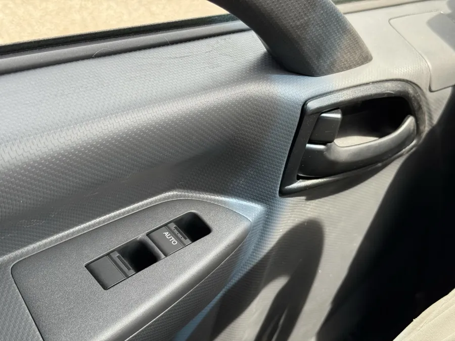 2025 Isuzu NRR GAS | Photo 21 of 24