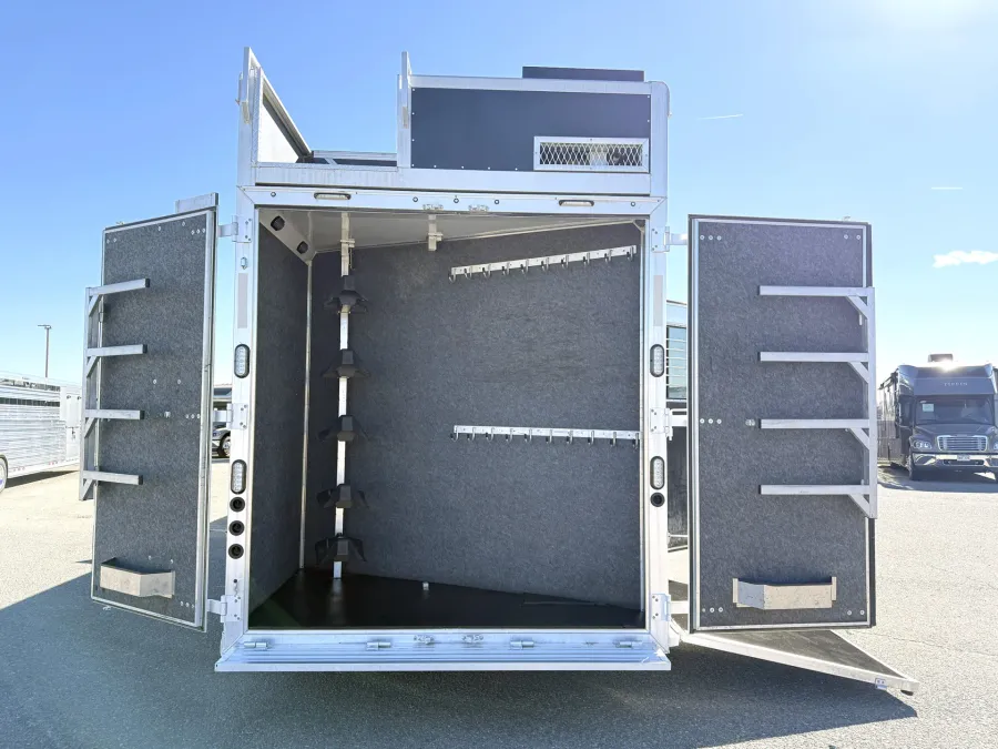 2022 Lakota Bighorn 6HLQ | Photo 17 of 26