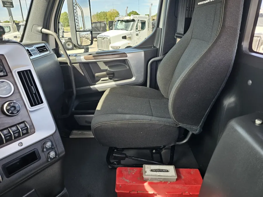 2022 Western Star 49X | Photo 9 of 17