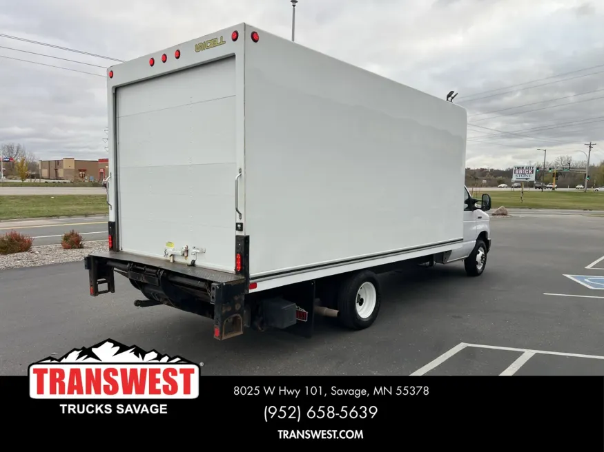 2022 Ford Econoline | Photo 15 of 17