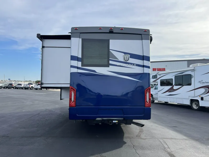 2026 Tiffin Wayfarer 25XPW | Photo 6 of 17