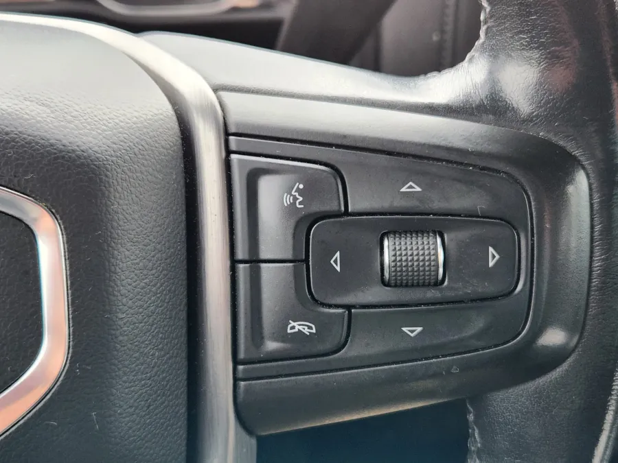 2020 GMC Sierra 2500HD Denali | Photo 17 of 26