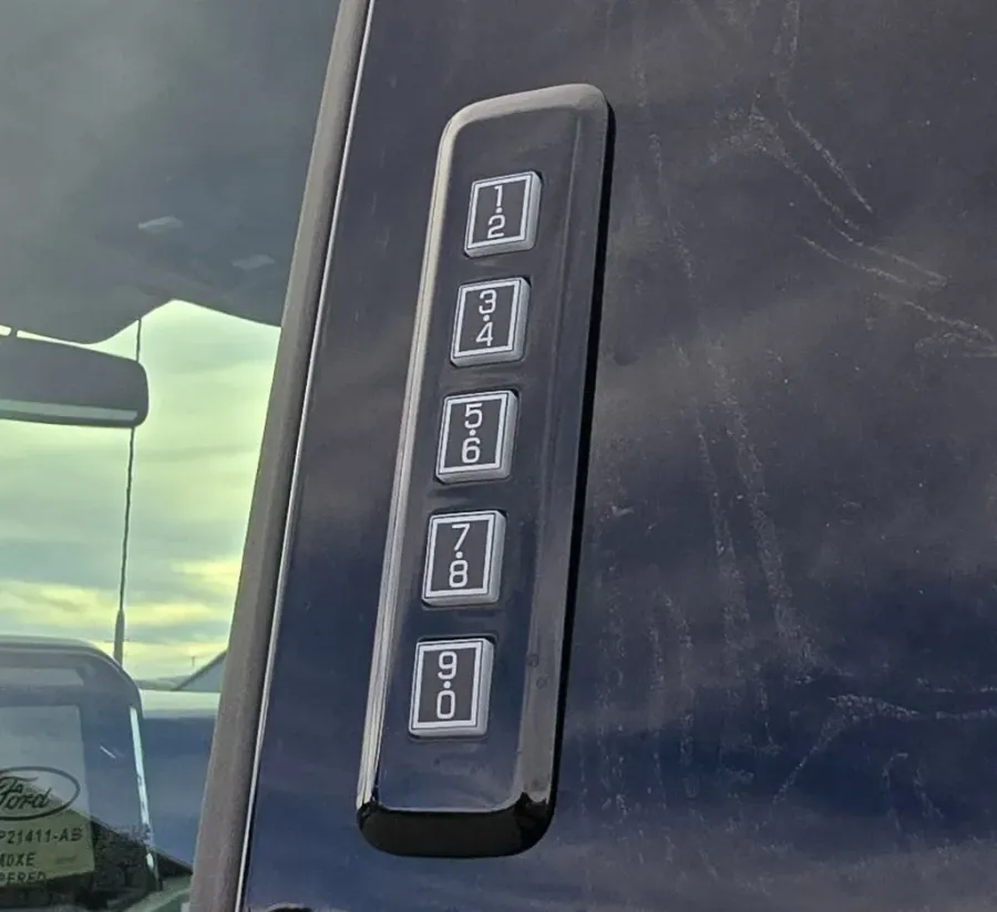 2026 Ford Super Duty F-350 | Photo 11 of 30