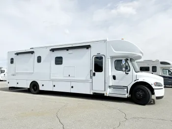 2026 Renegade Valencia 39RB