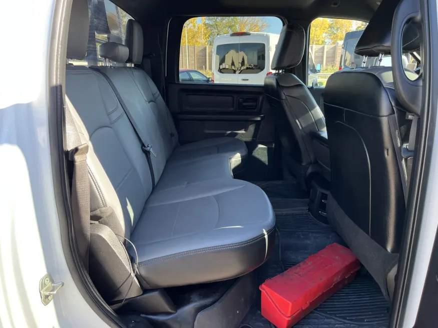 2023 RAM 2500 Tradesman | Photo 9 of 20