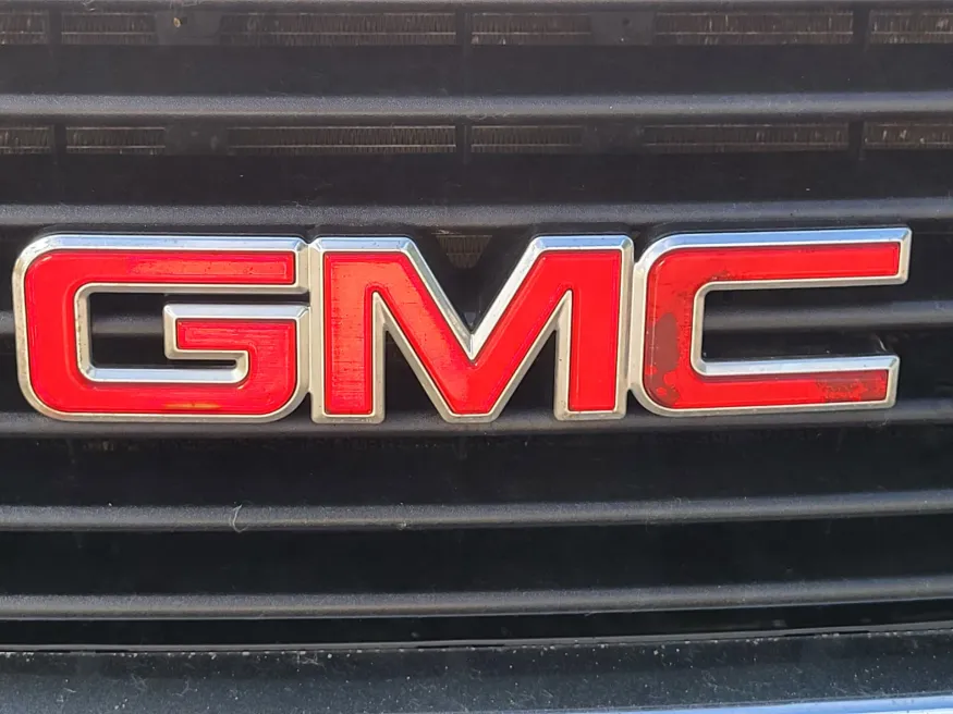 2018 GMC Savana Commercial Cutaway CUTWAY | Photo 10 of 20