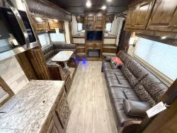 2026 Cimarron Norstar 4HLQ | Thumbnail Photo 4 of 5