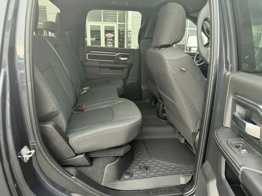 2025 RAM 3500 Big Horn | Photo 11 of 20