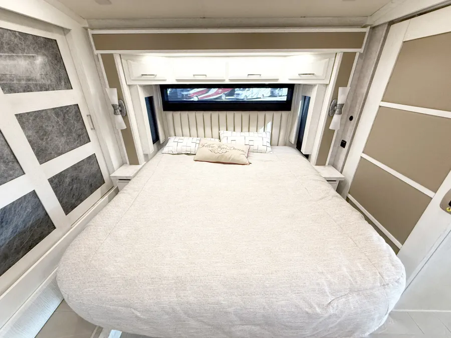 2022 Newmar New Aire 3543 | Photo 17 of 31