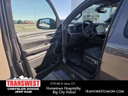 2026 Jeep Grand Wagoneer Limited Reserve | Thumbnail Photo 8 of 29