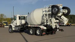 2025 Western Star 47X | Thumbnail Photo 3 of 15