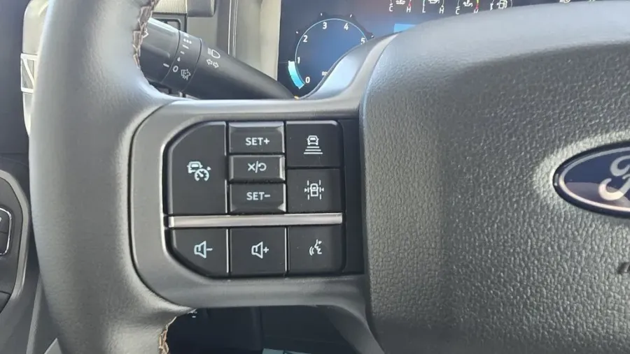 2025 Ford F-150 | Photo 18 of 32