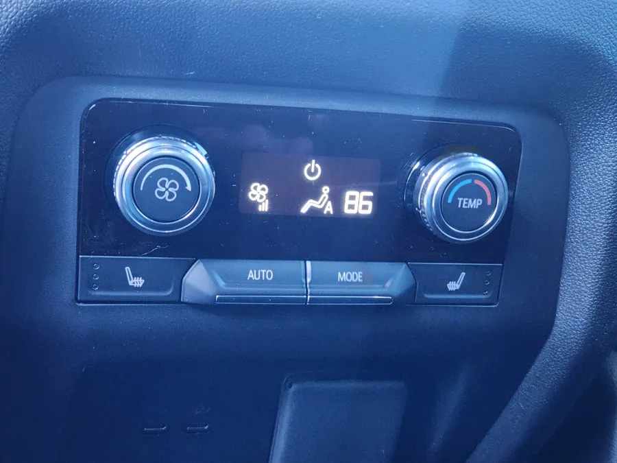 2026 GMC Acadia Denali Ultimate | Photo 22 of 25