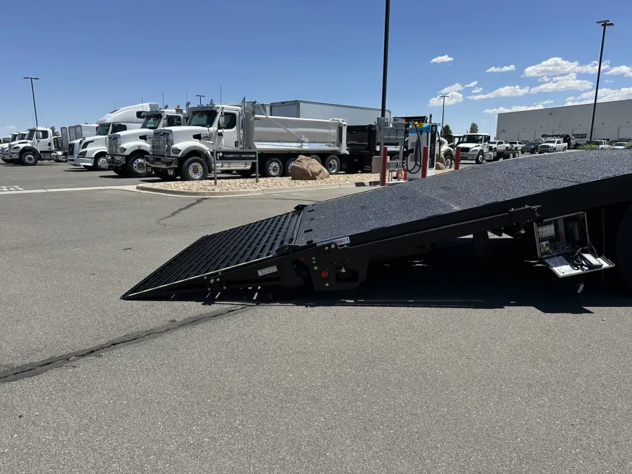 2026 Freightliner M2 106 | Photo 17 of 19