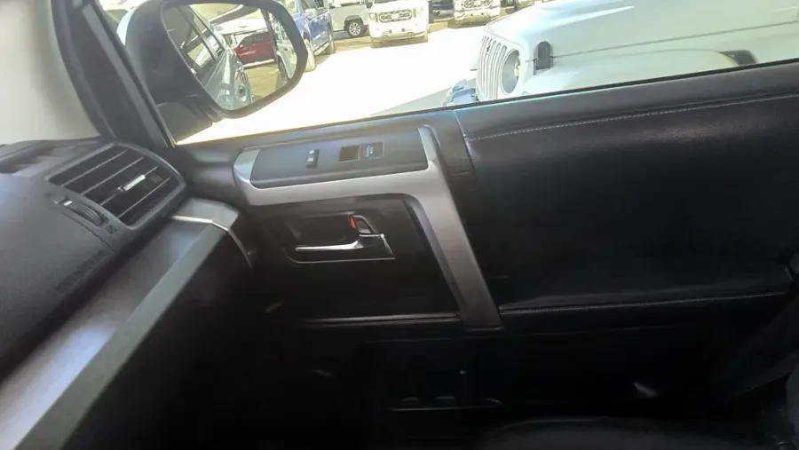 2022 Toyota 4Runner | Photo 26 of 29