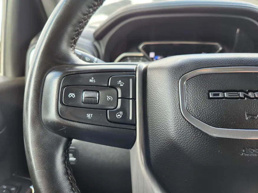 2023 GMC Sierra 2500HD Denali | Photo 24 of 30