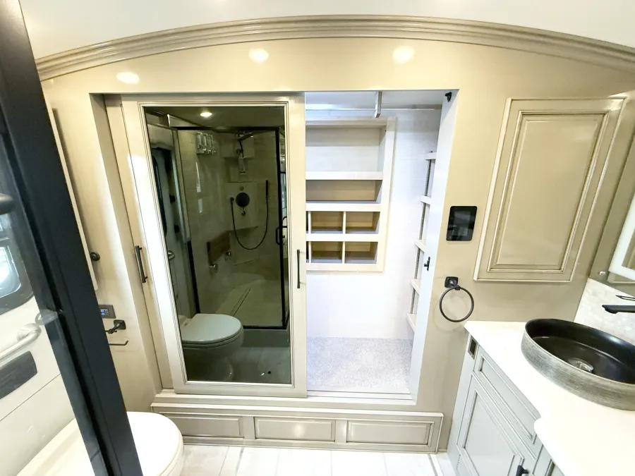 2026 Newmar London Aire 4551 | Photo 17 of 33