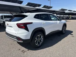 2025 Chevrolet Trax LT | Thumbnail Photo 4 of 20