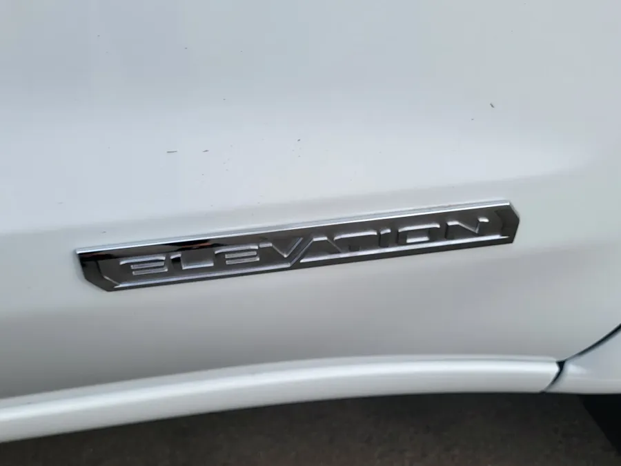 2026 GMC Sierra 1500 Elevation | Photo 7 of 23