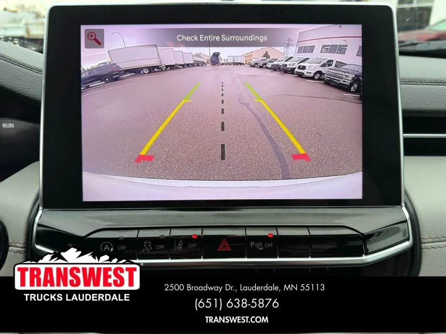 2024 Jeep Compass Limited | Photo 11 of 21