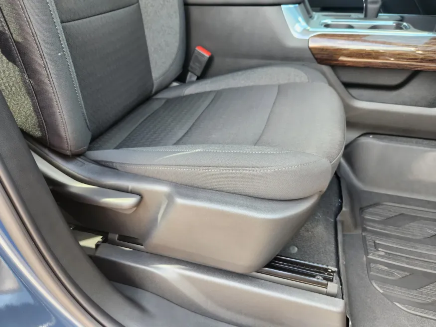 2025 GMC Sierra 1500 Elevation | Photo 18 of 29