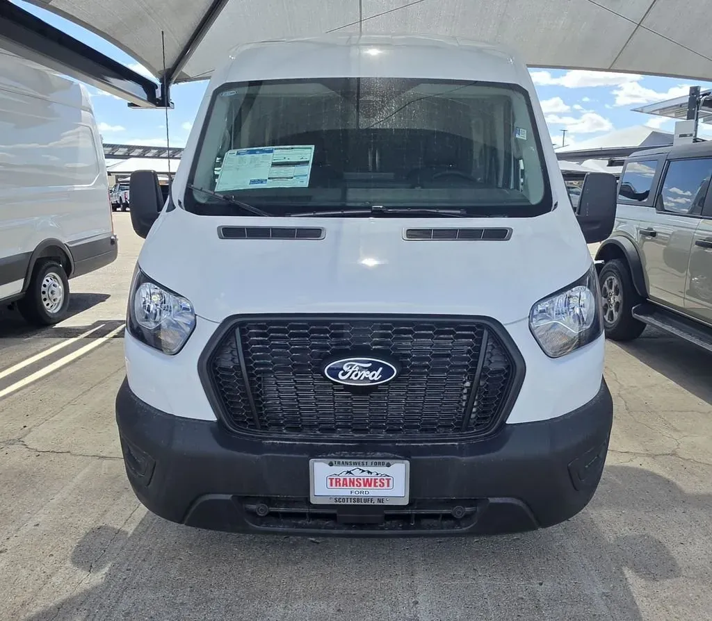 2026 Ford Transit-250 | Photo 3 of 23