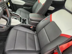 2026 GMC Canyon 4WD AT4X | Thumbnail Photo 8 of 25