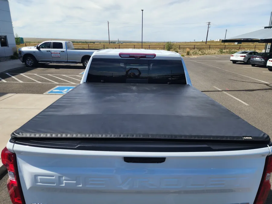 2023 Chevrolet Silverado 1500 ZR2 | Photo 8 of 33