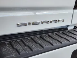 2026 GMC Sierra 2500HD Denali Ultimate | Thumbnail Photo 14 of 31