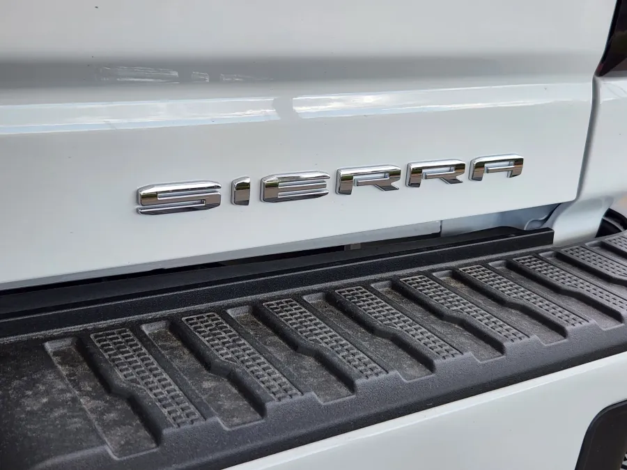 2026 GMC Sierra 2500HD Denali Ultimate | Photo 14 of 31